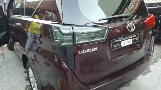 картинка Задние светодиодные фонари для TOYOTA INNOVA CRYSTA 2016-UP магазин  StreetTuning 