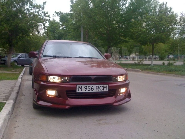 картинка Накладка на передний бампер Crux для Mitsubishi Galant магазин  StreetTuning 