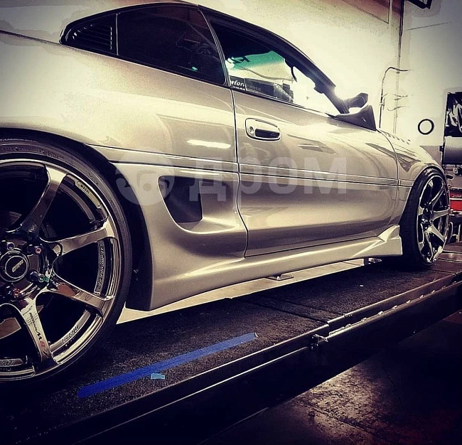картинка Накладки на пороги "Bomex" (реплика) на Toyota MR2 магазин  StreetTuning 