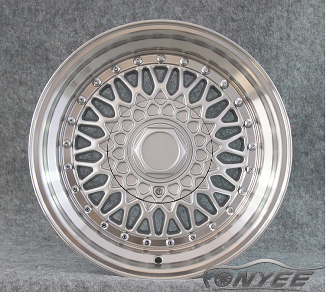 картинка Новые диски BBS RS R15 4X100/114,3 ET20 J7 серебро + полированная полка магазин  StreetTuning 