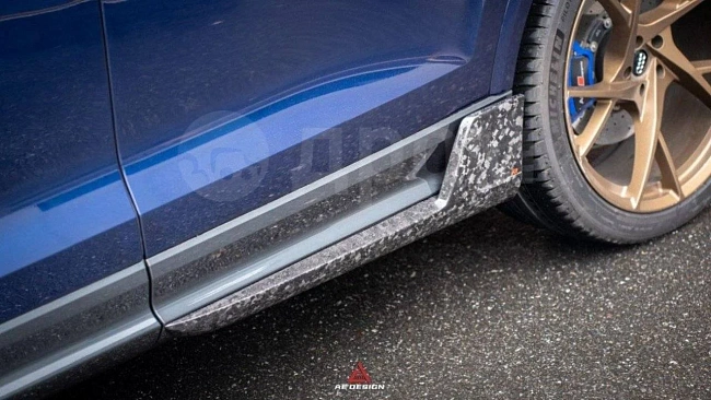 картинка Сплиттера накладки на пороги для Audi Q8 SQ8 RSQ8 2020 магазин  StreetTuning 