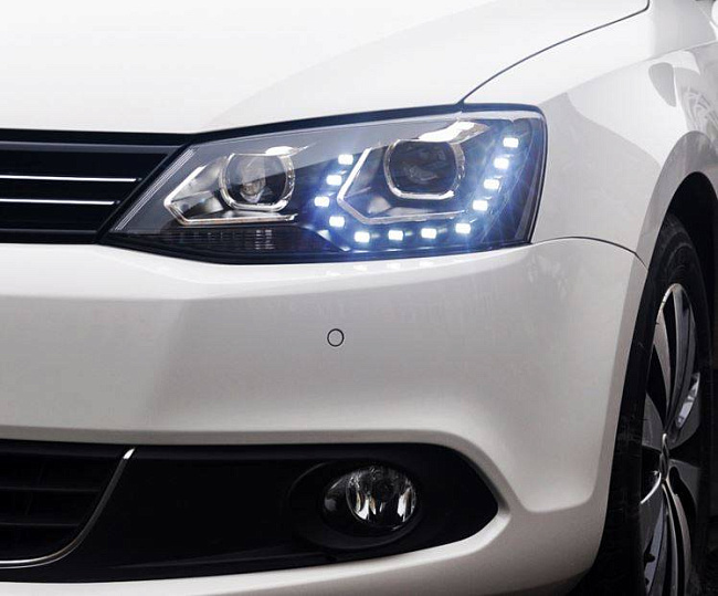 картинка Фары передние Volkswagen Jetta 2011-2015 магазин  StreetTuning 