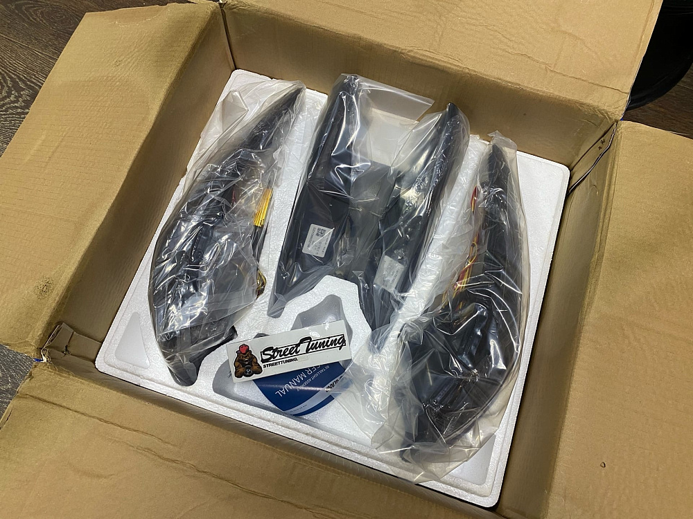 картинка Задние фары VLAND для Lexus RX 270/330/350/450H 2009-2014 от магазина  StreetTuning