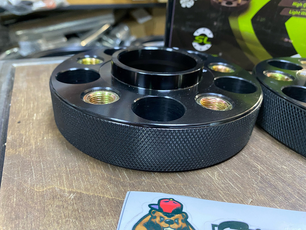 картинка Проставка Starleks 30 мм 5x112, FUT15x1.25 цо 66,6 Black от магазина  StreetTuning